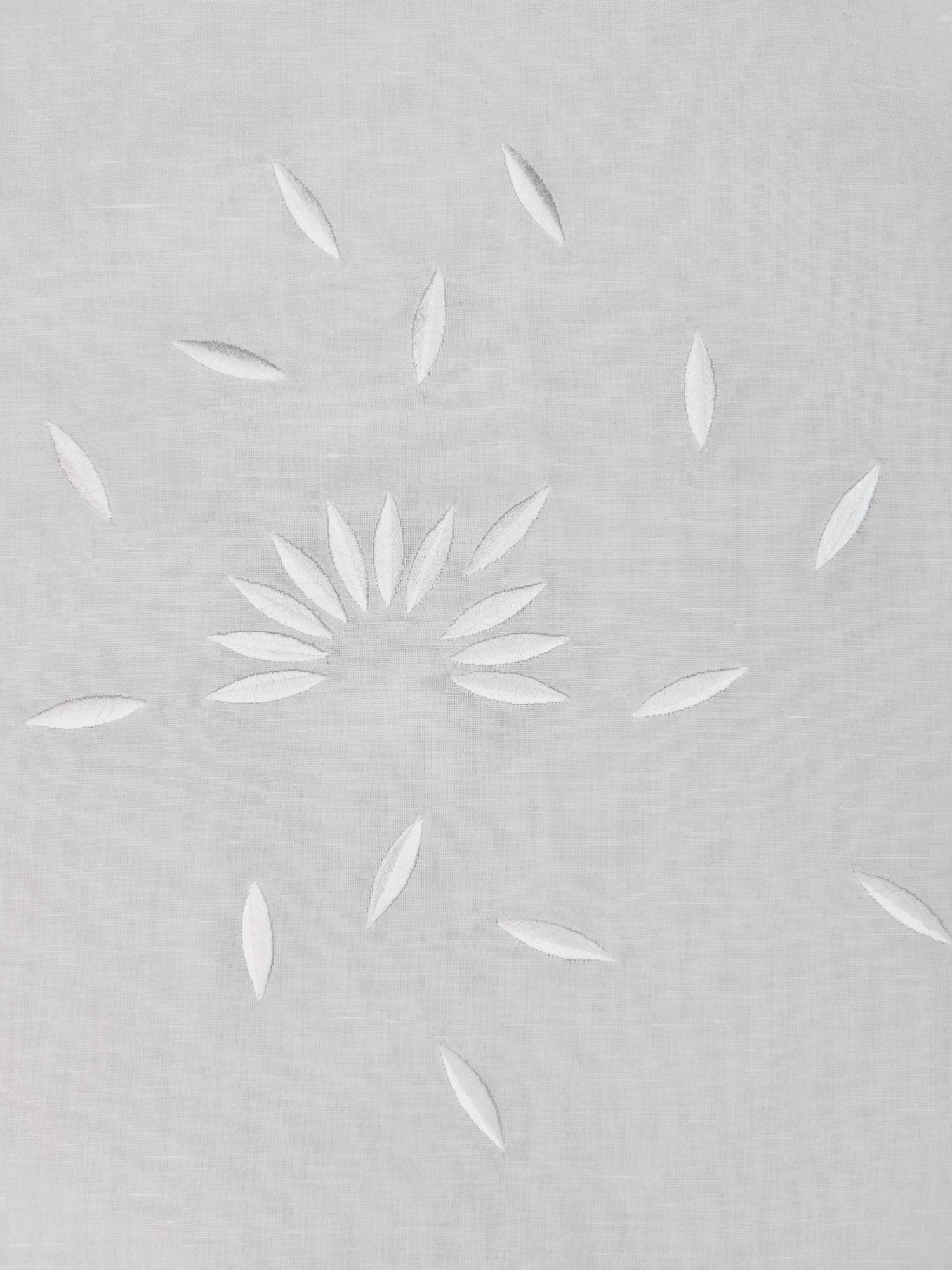 Coupon tissu broderie argentée – Toile 52% lin 48 % coton