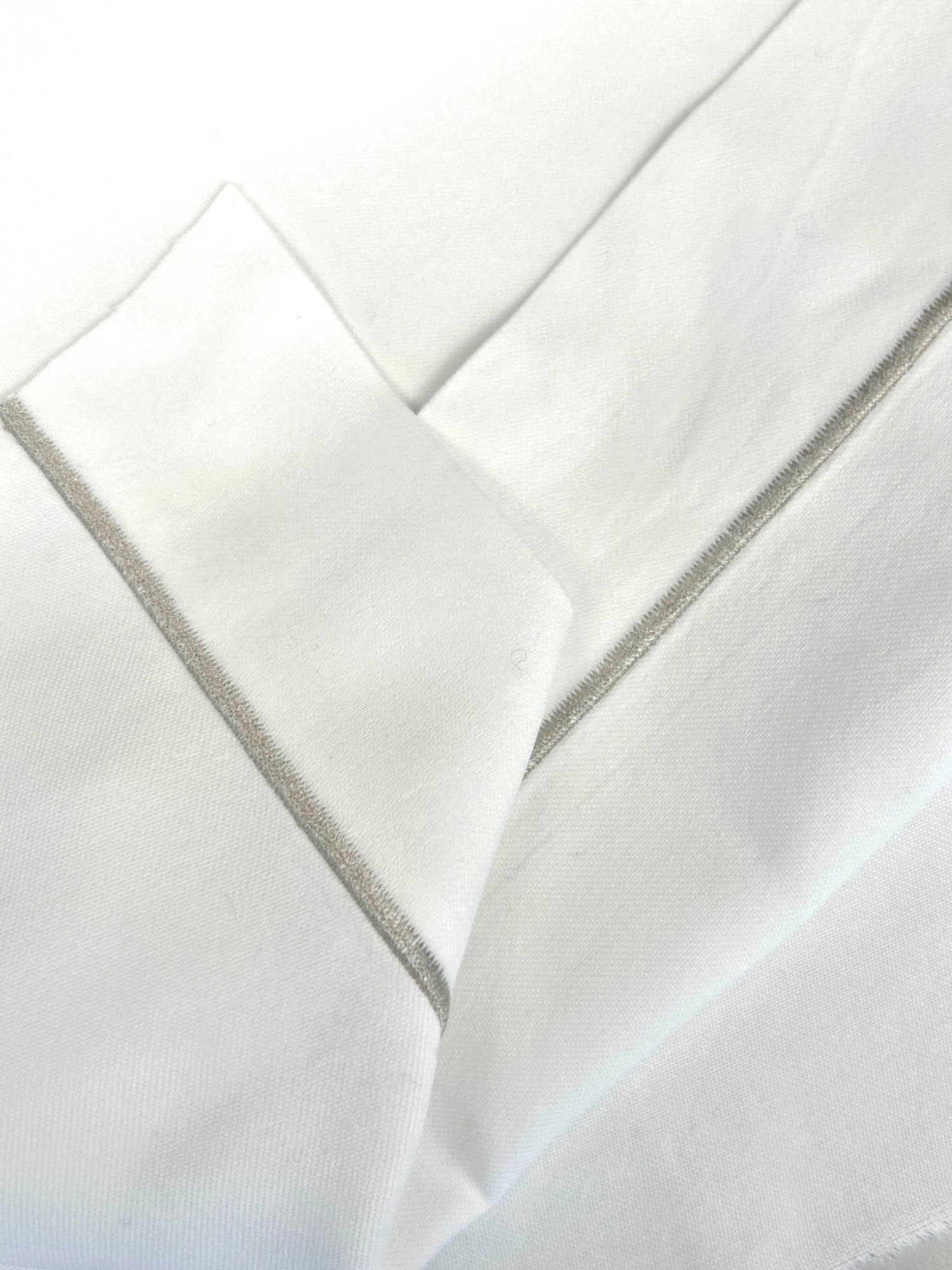 Coupon tissu liseré taupe sergé 100% coton