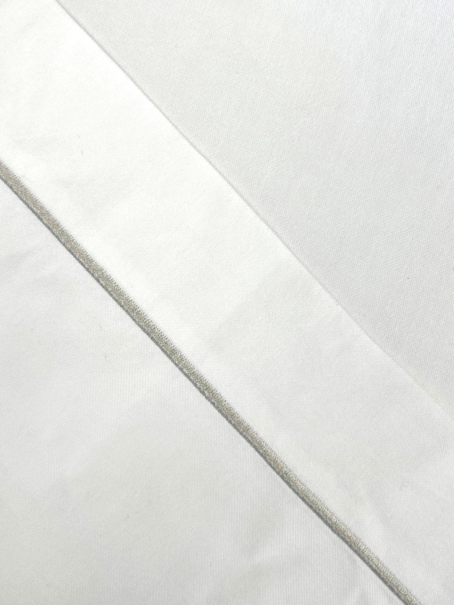 Coupon tissu liseré taupe sergé 100% coton