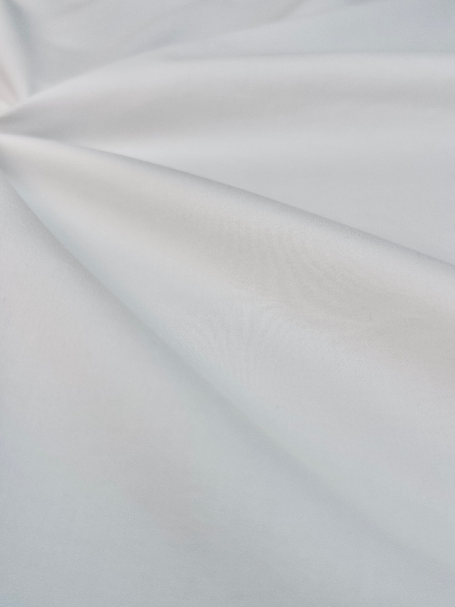 Coupon tissu satin blanc 100% coton grammage 150 g/m²