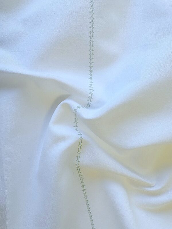 Coupon tissu liseré ajouré vert satin blanc 100% coton - Upcycling - Seconde Main