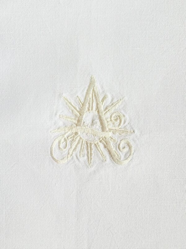 Coupon tissu broderie dorée 52% lin et 48% coton - Upcycling - Seconde Main